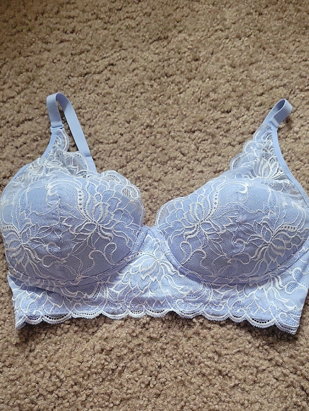 Maidenform Light Blue Lace Underwire Bra with Floral Embroidery